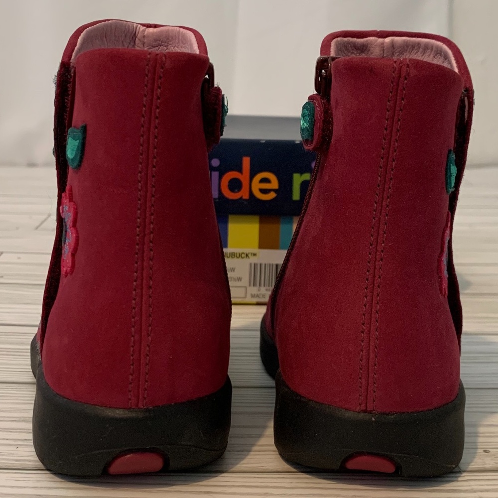 Stride Rite Nubuck Suede Leather Boots W/Embroidered Flowers Size 7W Walking - Picture 3 of 13